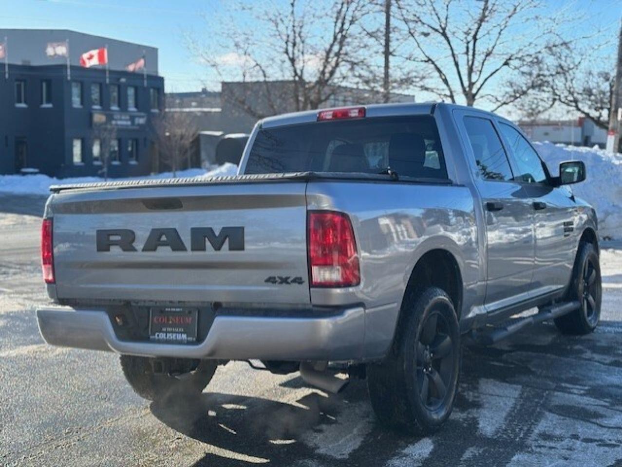 2021 RAM 1500 Classic 4X4 CREW CAB-TONNEAU-CAMERA-HEATED SEATS-NEW TIRES Photo