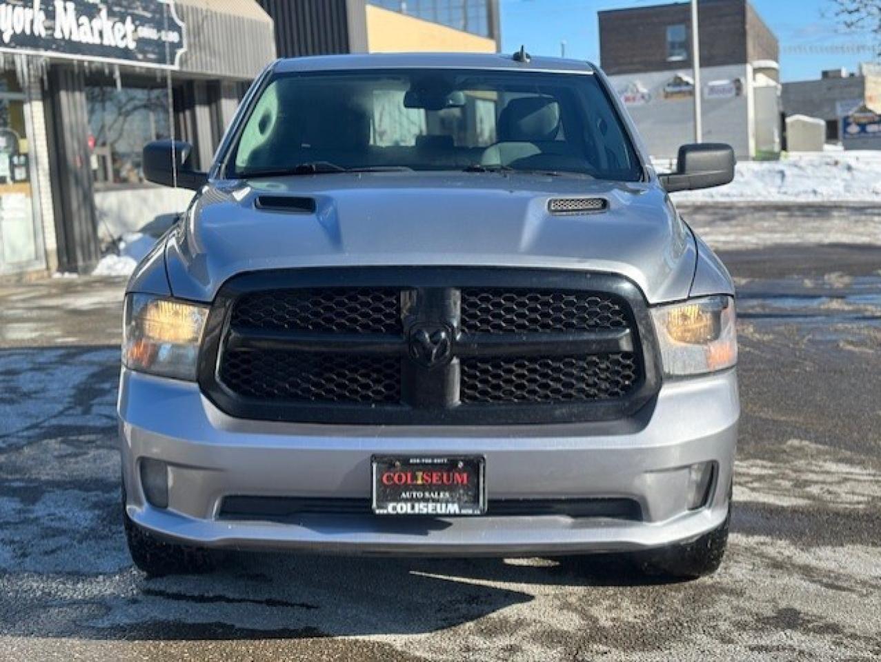 2021 RAM 1500 Classic 4X4 CREW CAB-TONNEAU-CAMERA-HEATED SEATS-NEW TIRES Photo