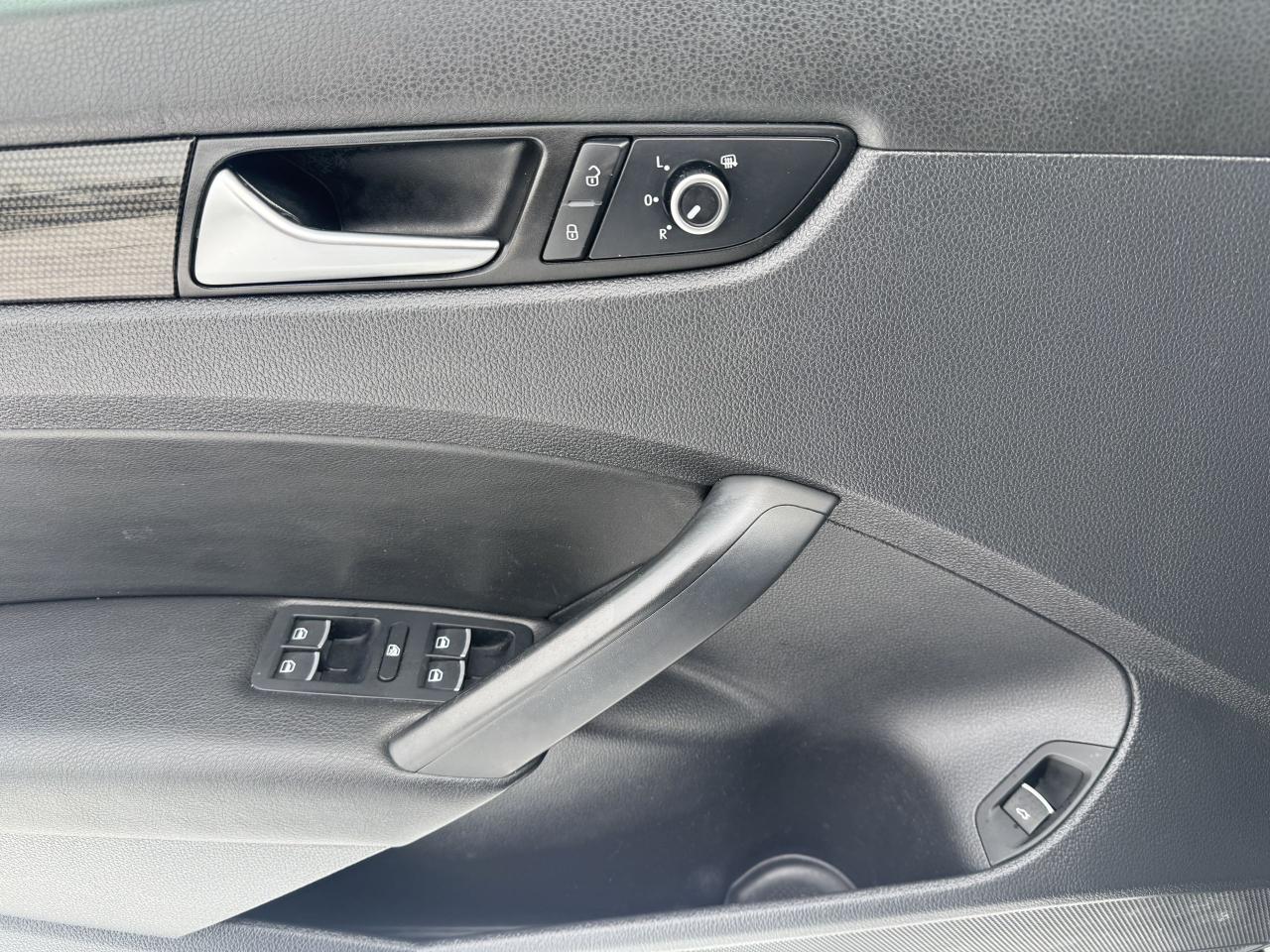 2013 Volkswagen Passat HIGHLINE Photo