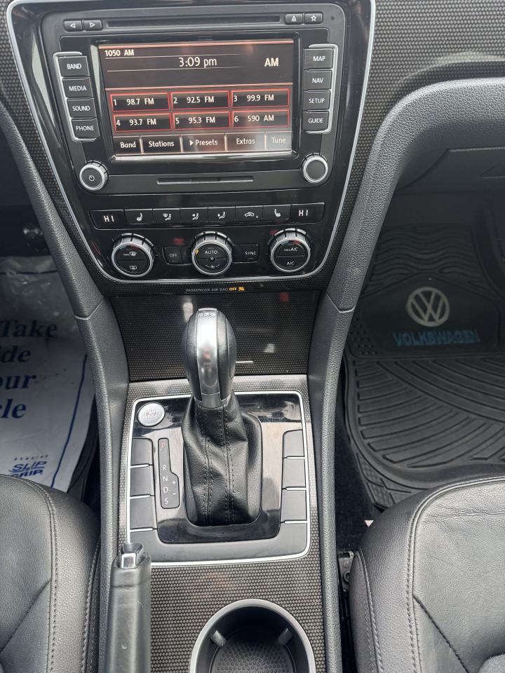 2013 Volkswagen Passat HIGHLINE Photo