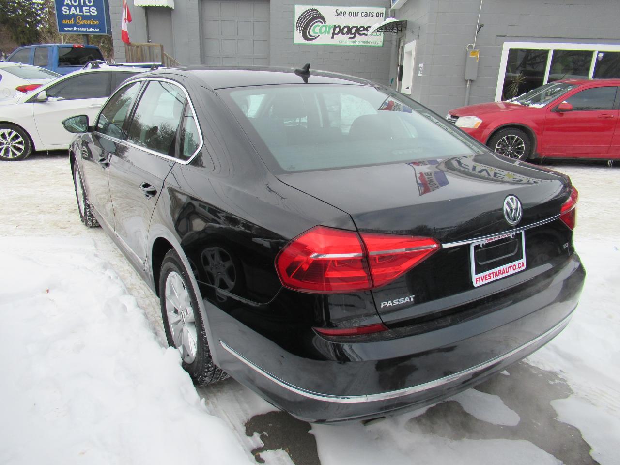 2016 Volkswagen Passat Trendline Photo