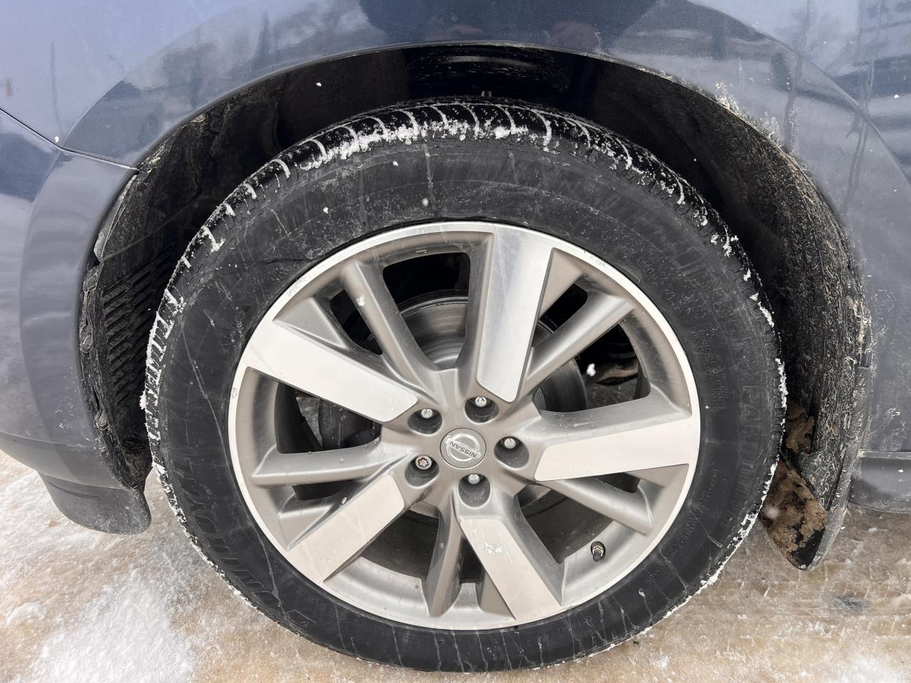 2015 Nissan Pathfinder PLATIUNUM 4WD FULLY LOADED Photo