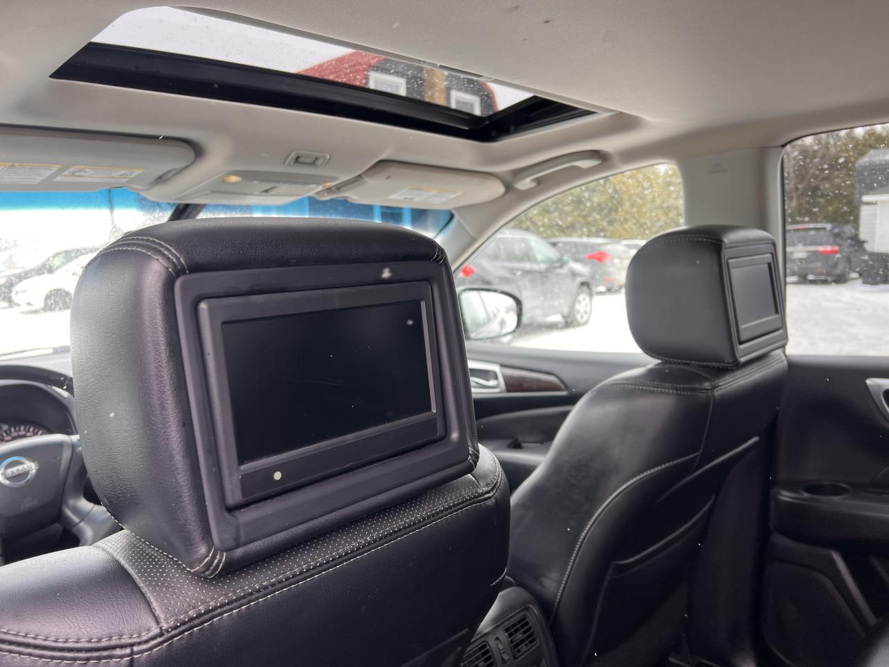 2015 Nissan Pathfinder PLATIUNUM 4WD FULLY LOADED Photo