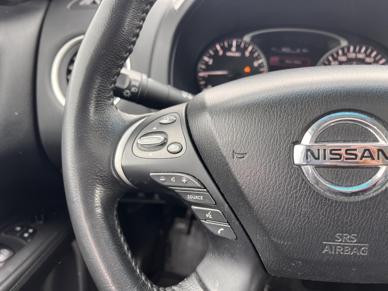 2015 Nissan Pathfinder PLATIUNUM 4WD FULLY LOADED Photo