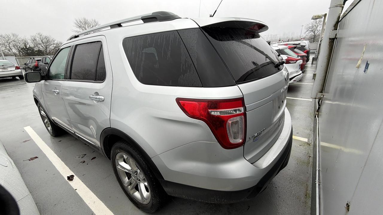 2015 Ford Explorer LIMITED - Photo #5