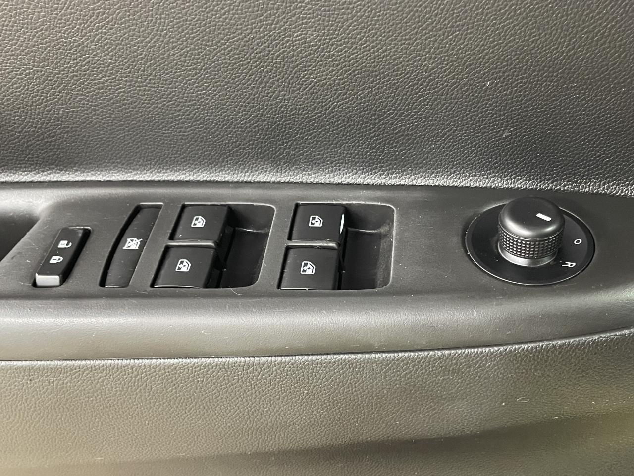 2018 Chevrolet Spark LT | LOW KMS | BLUETOOTH | BACKUP CAMERA Photo12