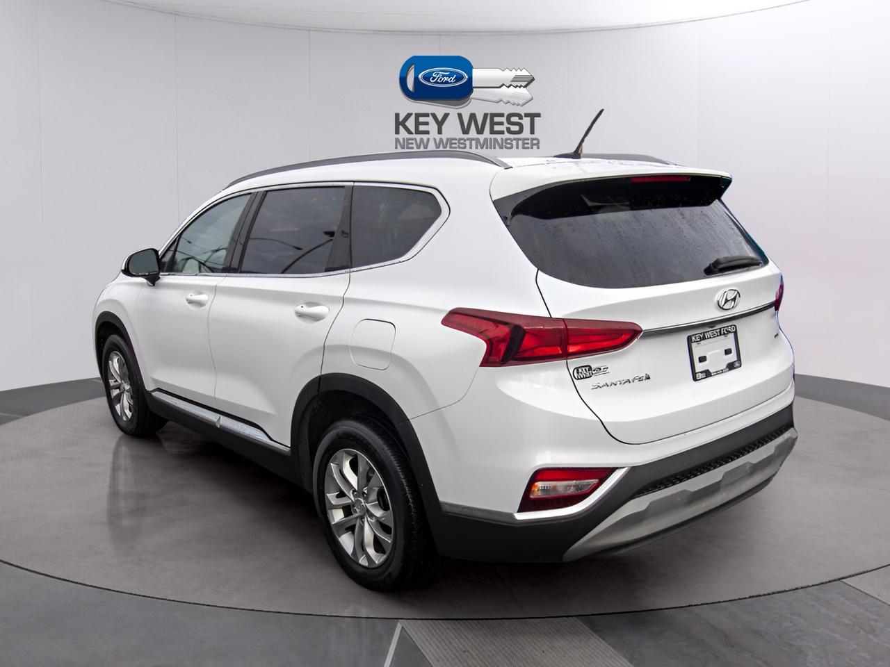 2019 Hyundai Santa Fe ESSENTIAL Photo3
