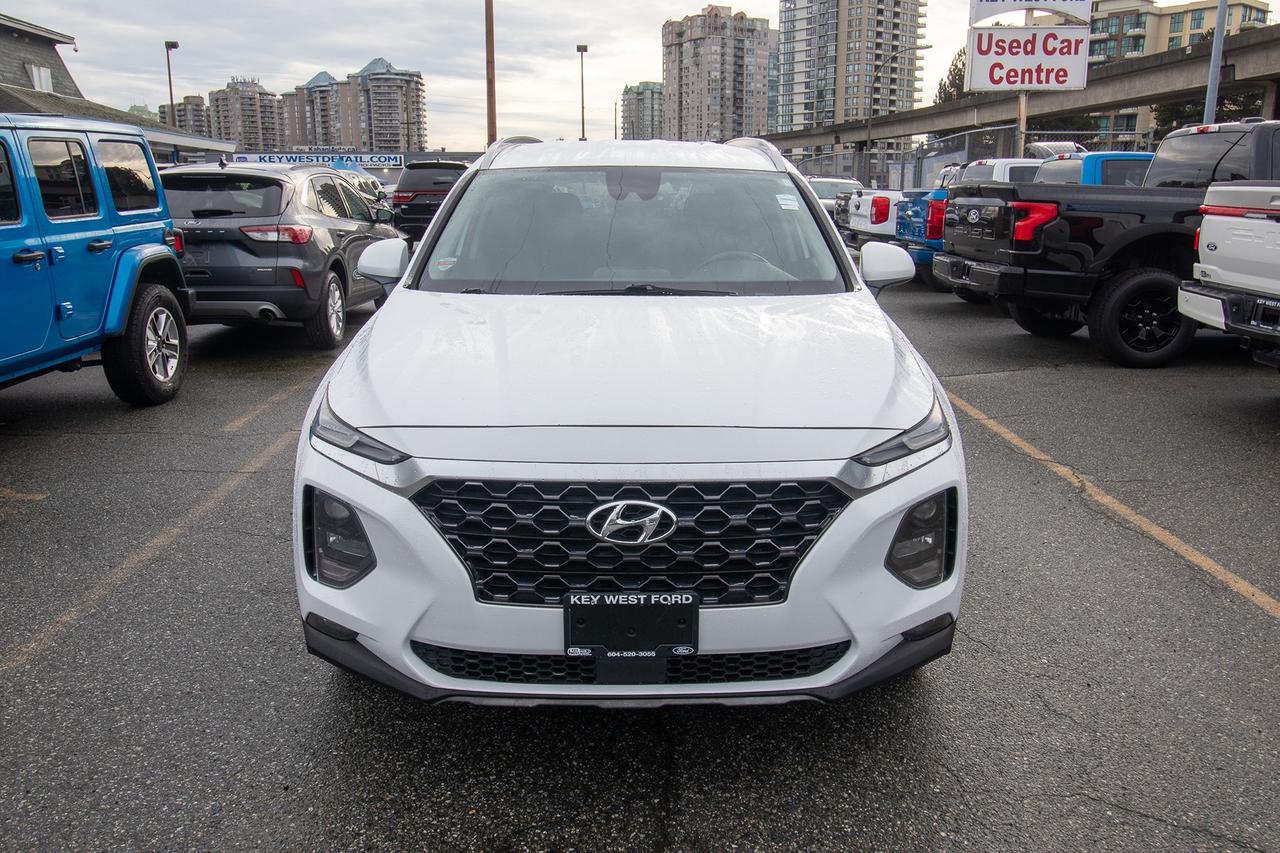 2019 Hyundai Santa Fe ESSENTIAL Photo2