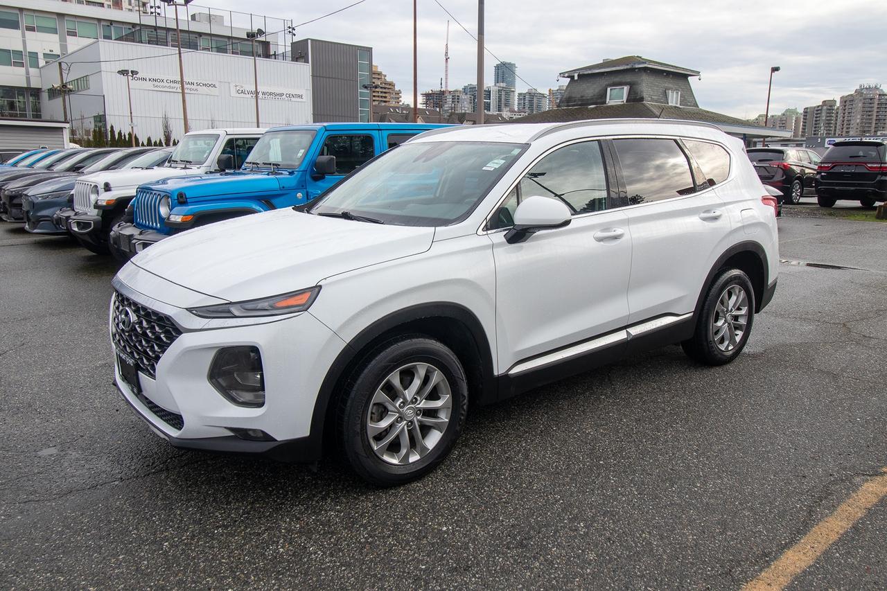 2019 Hyundai Santa Fe ESSENTIAL Photo1