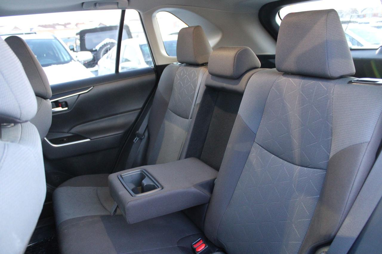 2025 Toyota RAV4 XLE Photo