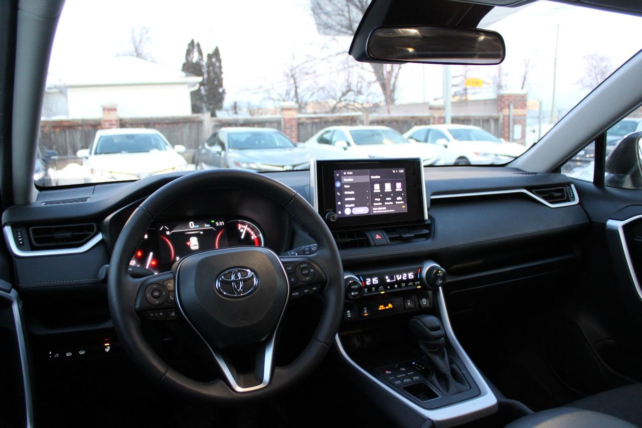 2025 Toyota RAV4 XLE Photo