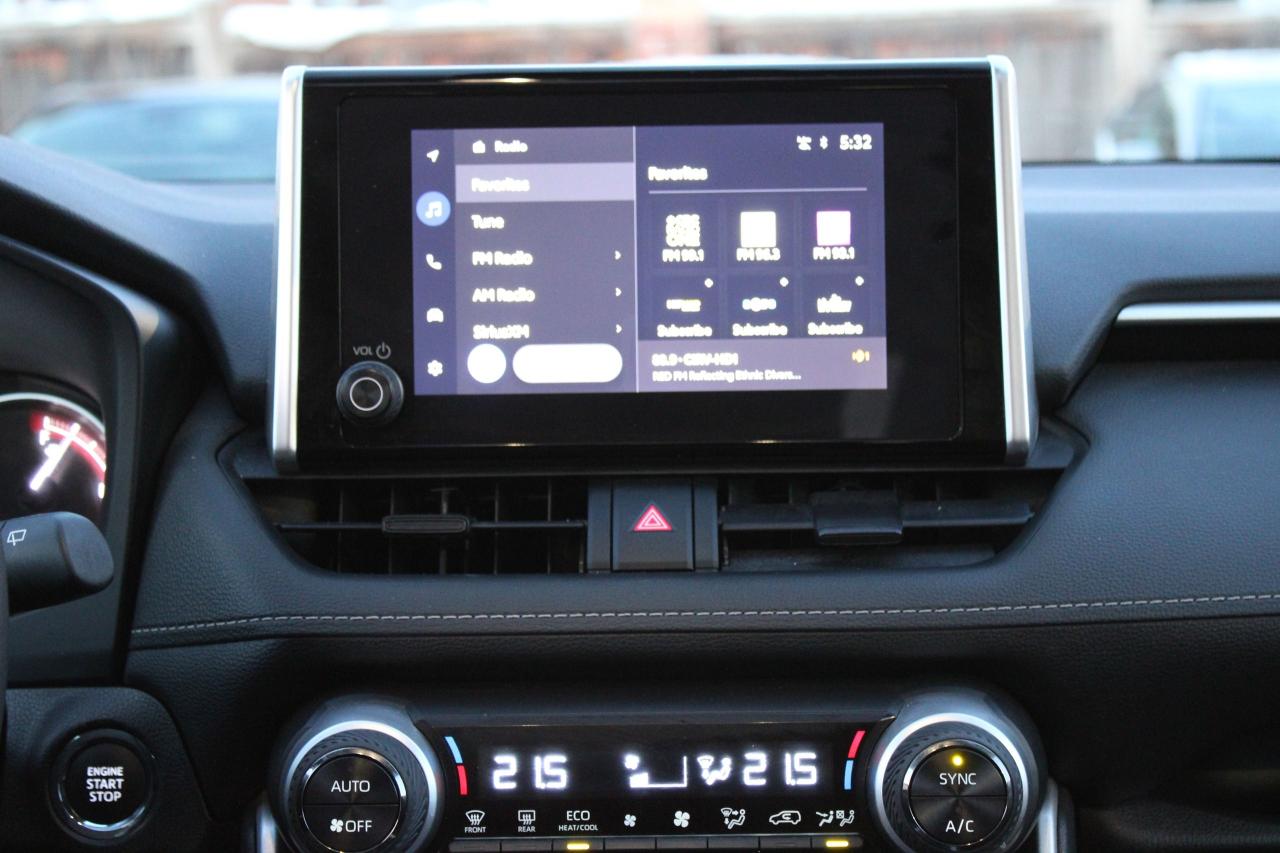 2025 Toyota RAV4 XLE Photo