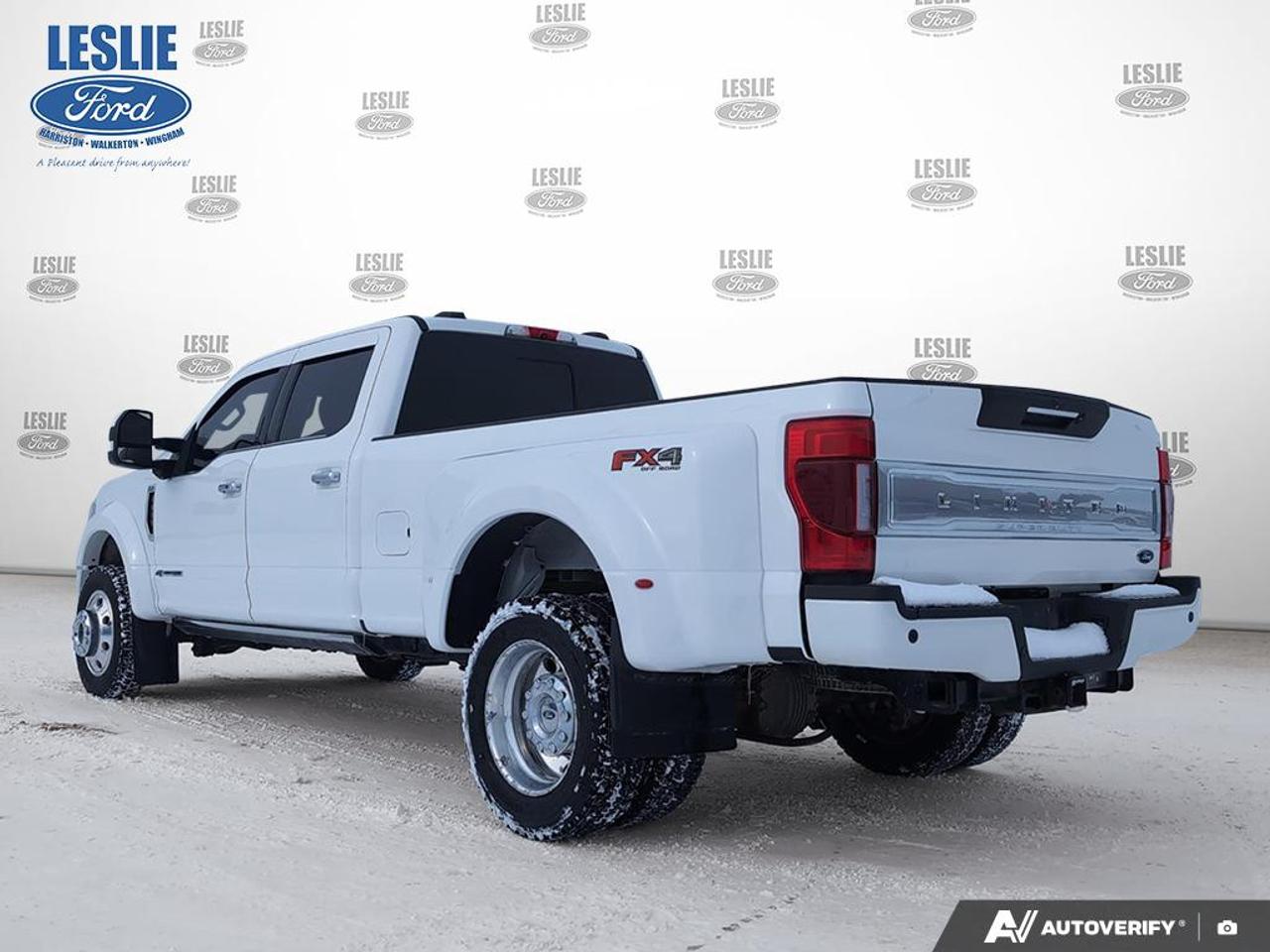 2022 Ford F-450 Limited 4WD Crew Cab DRW 8' Box Photo3