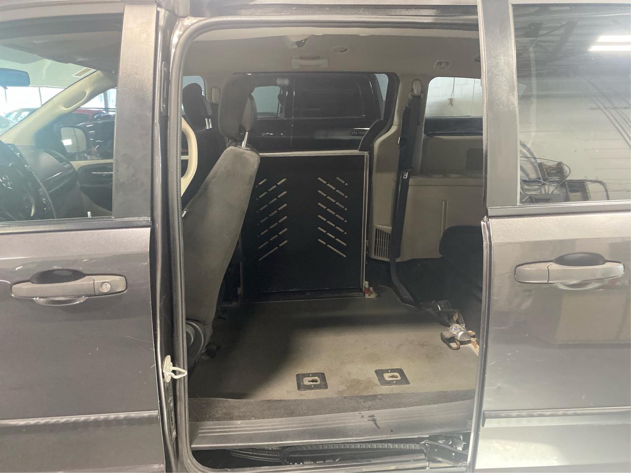 2017 Dodge Grand Caravan CVP WHEELCHAIR MOBILITY Photo