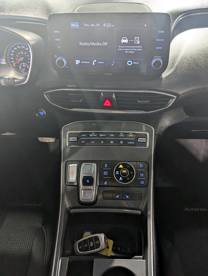 2022 Hyundai Santa Fe Preferred H-TRAC AWD Photo