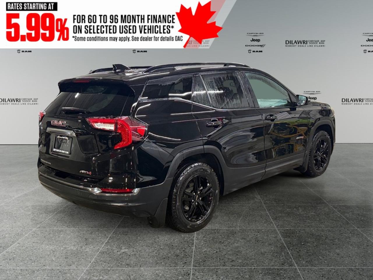 2022 GMC Terrain AWD 4dr AT4 Photo4