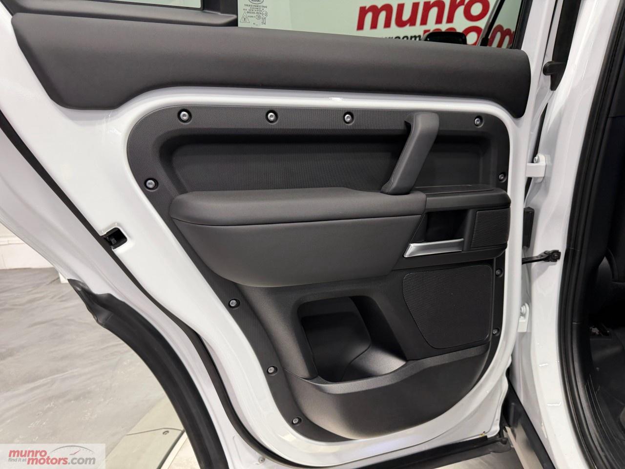 2025 Land Rover Defender 110 P300 S Photo