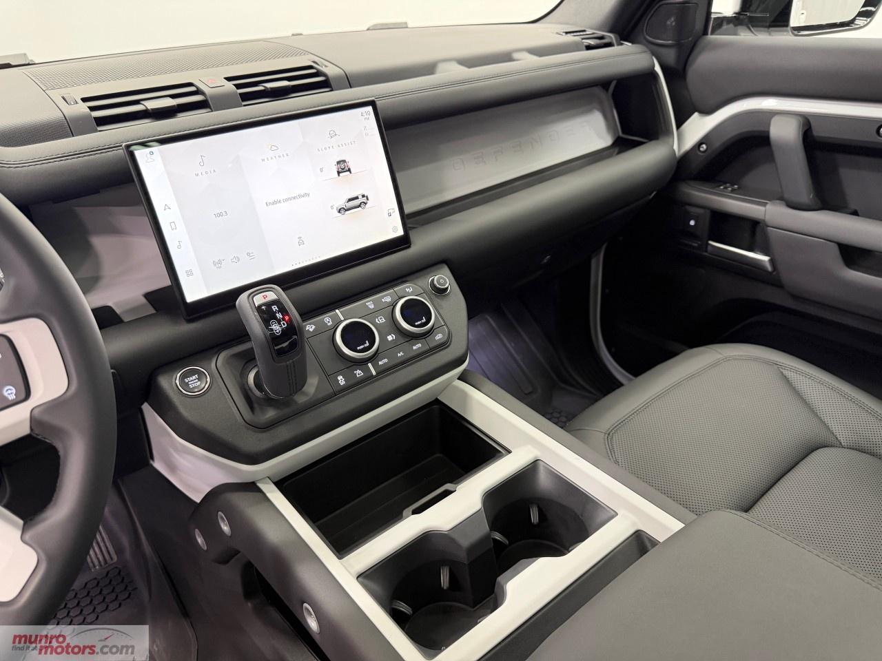 2025 Land Rover Defender 110 P300 S Photo