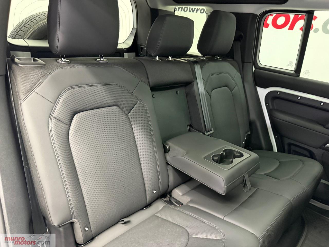 2025 Land Rover Defender 110 P300 S Photo