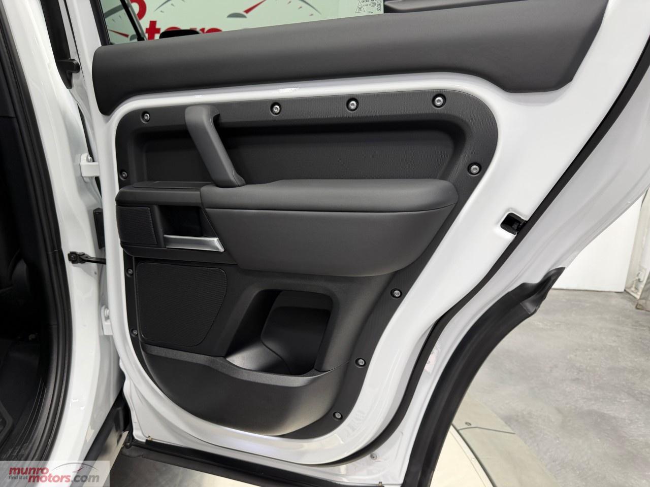 2025 Land Rover Defender 110 P300 S Photo