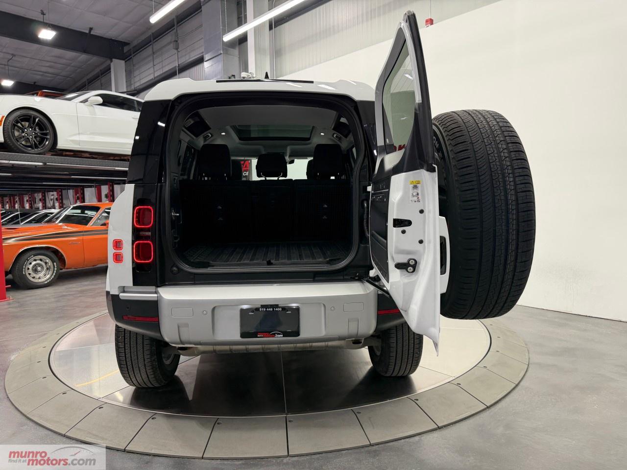 2025 Land Rover Defender 110 P300 S Photo