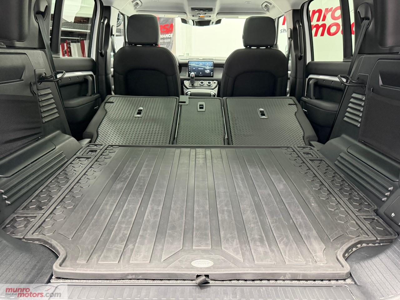 2025 Land Rover Defender 110 P300 S Photo