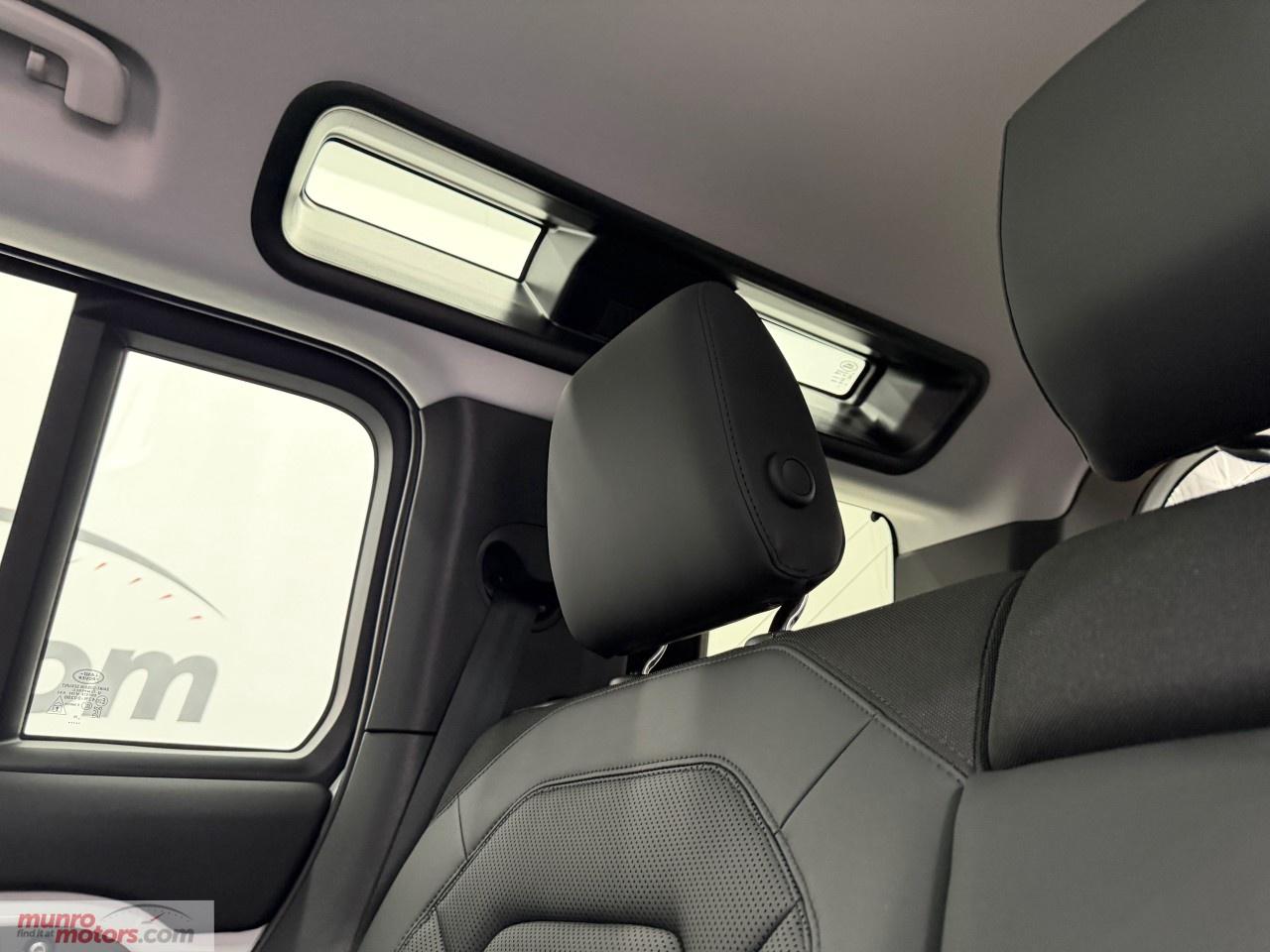 2025 Land Rover Defender 110 P300 S Photo