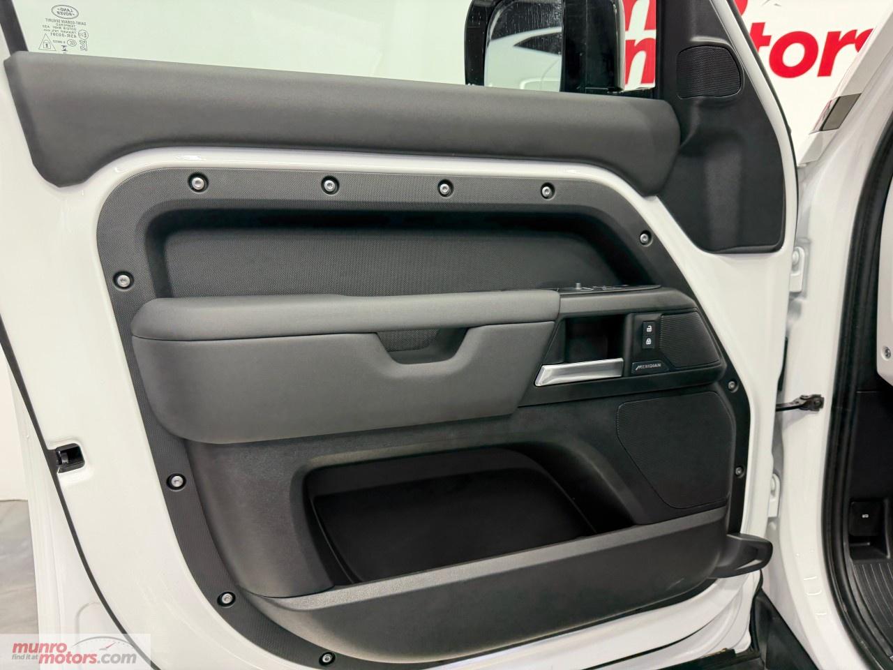 2025 Land Rover Defender 110 P300 S Photo