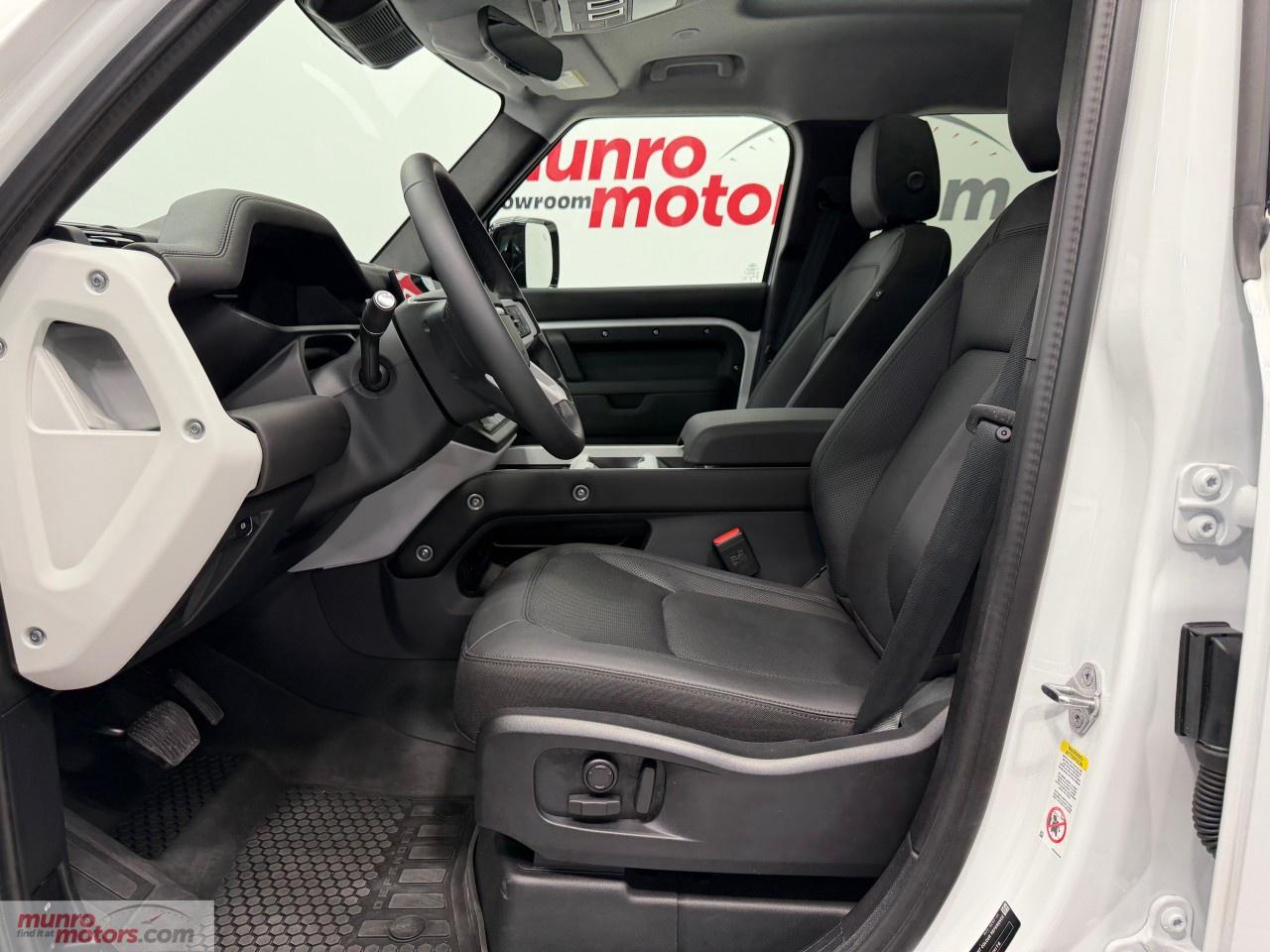 2025 Land Rover Defender 110 P300 S Photo