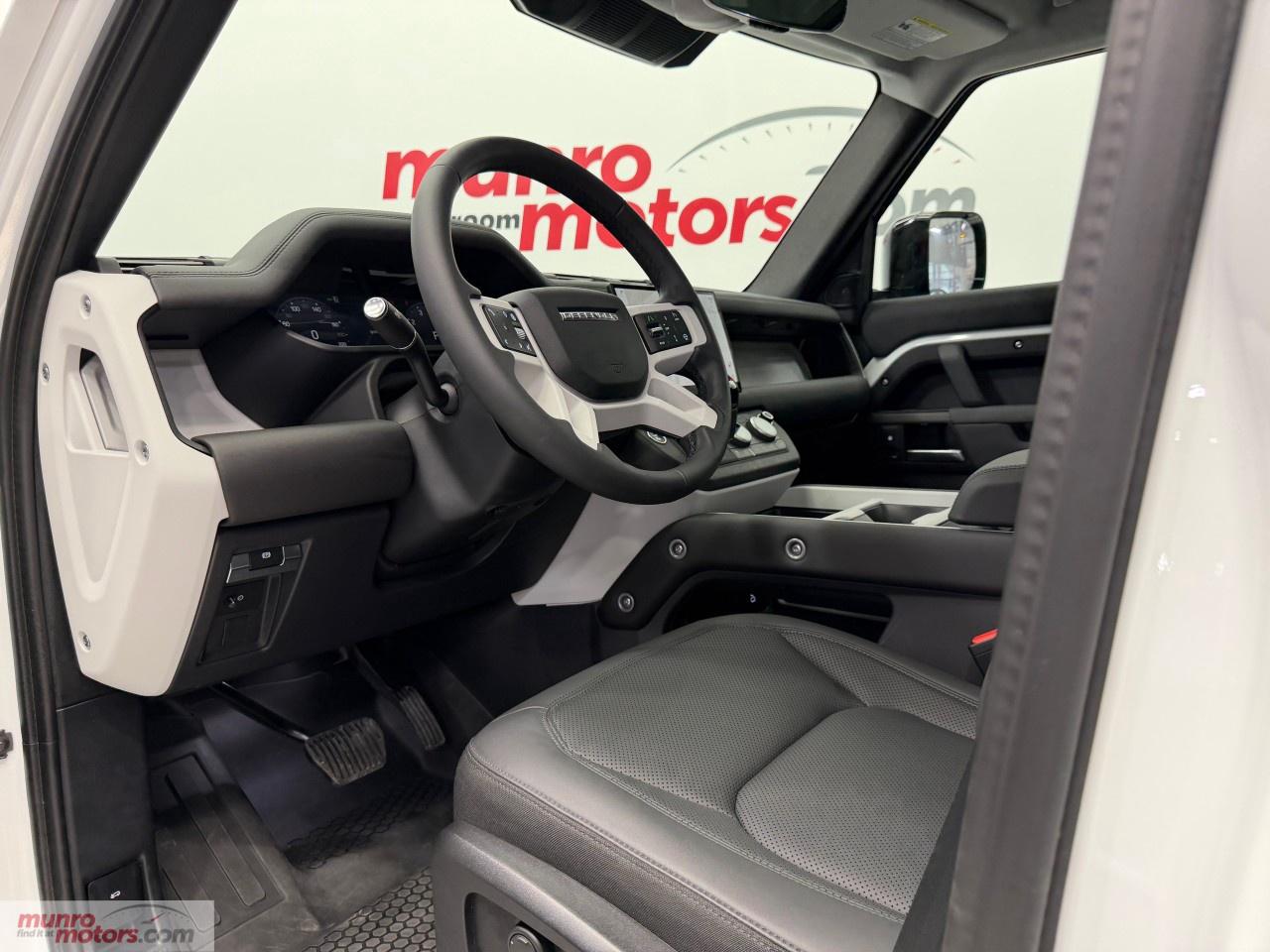 2025 Land Rover Defender 110 P300 S Photo