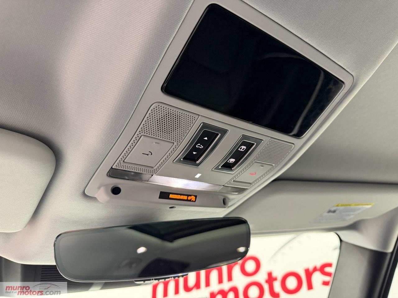 2025 Land Rover Defender 110 P300 S Photo