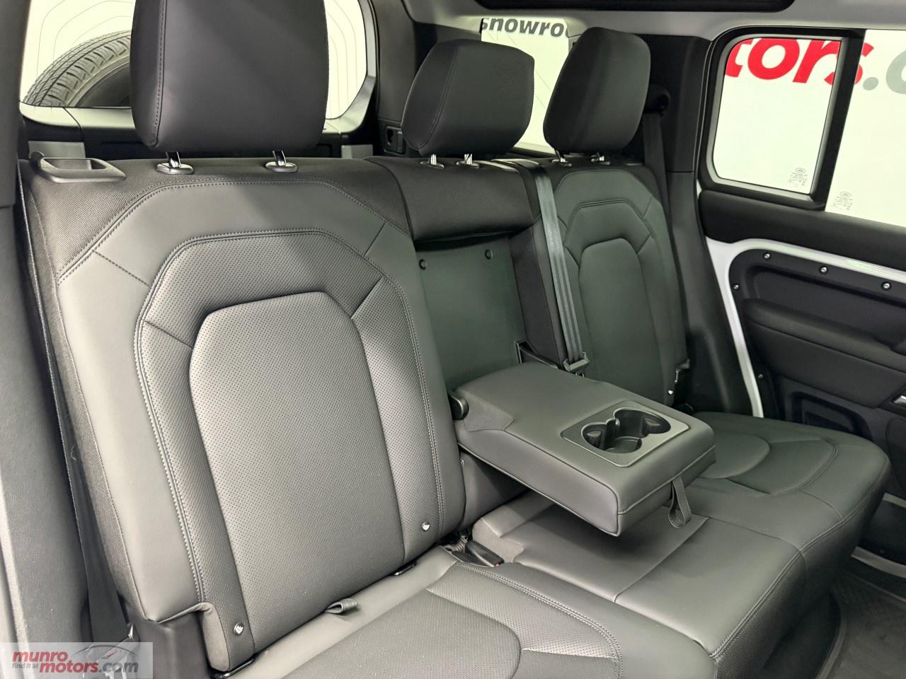 2025 Land Rover Defender 110 P300 S Photo