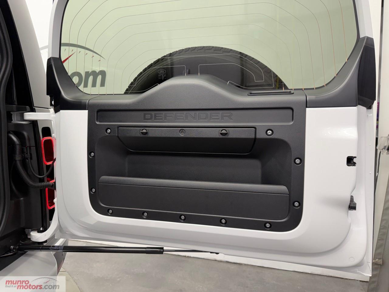 2025 Land Rover Defender 110 P300 S Photo