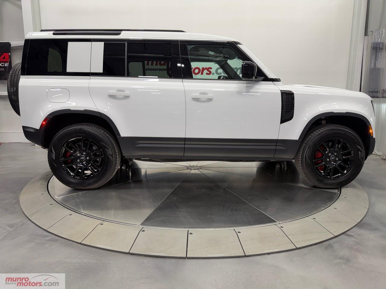 2025 Land Rover Defender 110 P300 S Photo