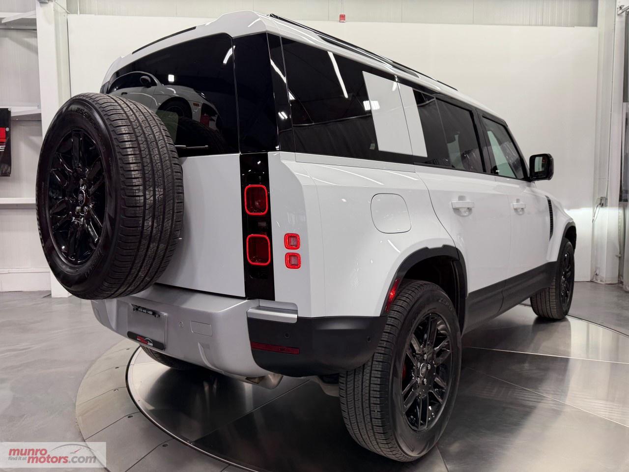 2025 Land Rover Defender 110 P300 S Photo