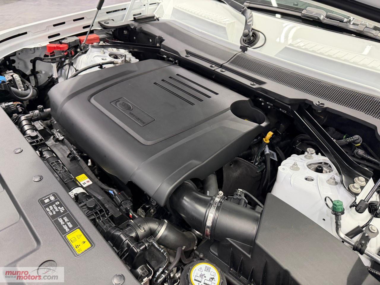 2025 Land Rover Defender 110 P300 S Photo