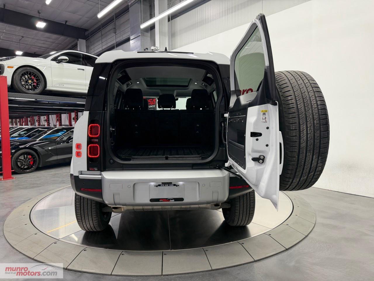 2025 Land Rover Defender 110 P300 S Photo