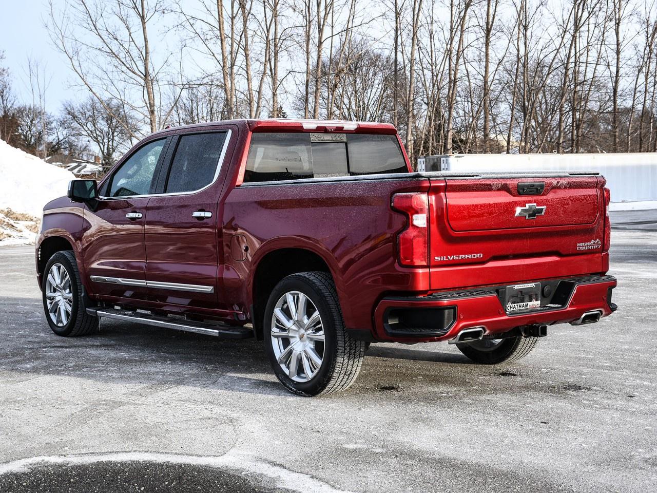 2022 Chevrolet Silverado 1500 Crew Cab Short Box 4-Wheel Drive High Country Photo0