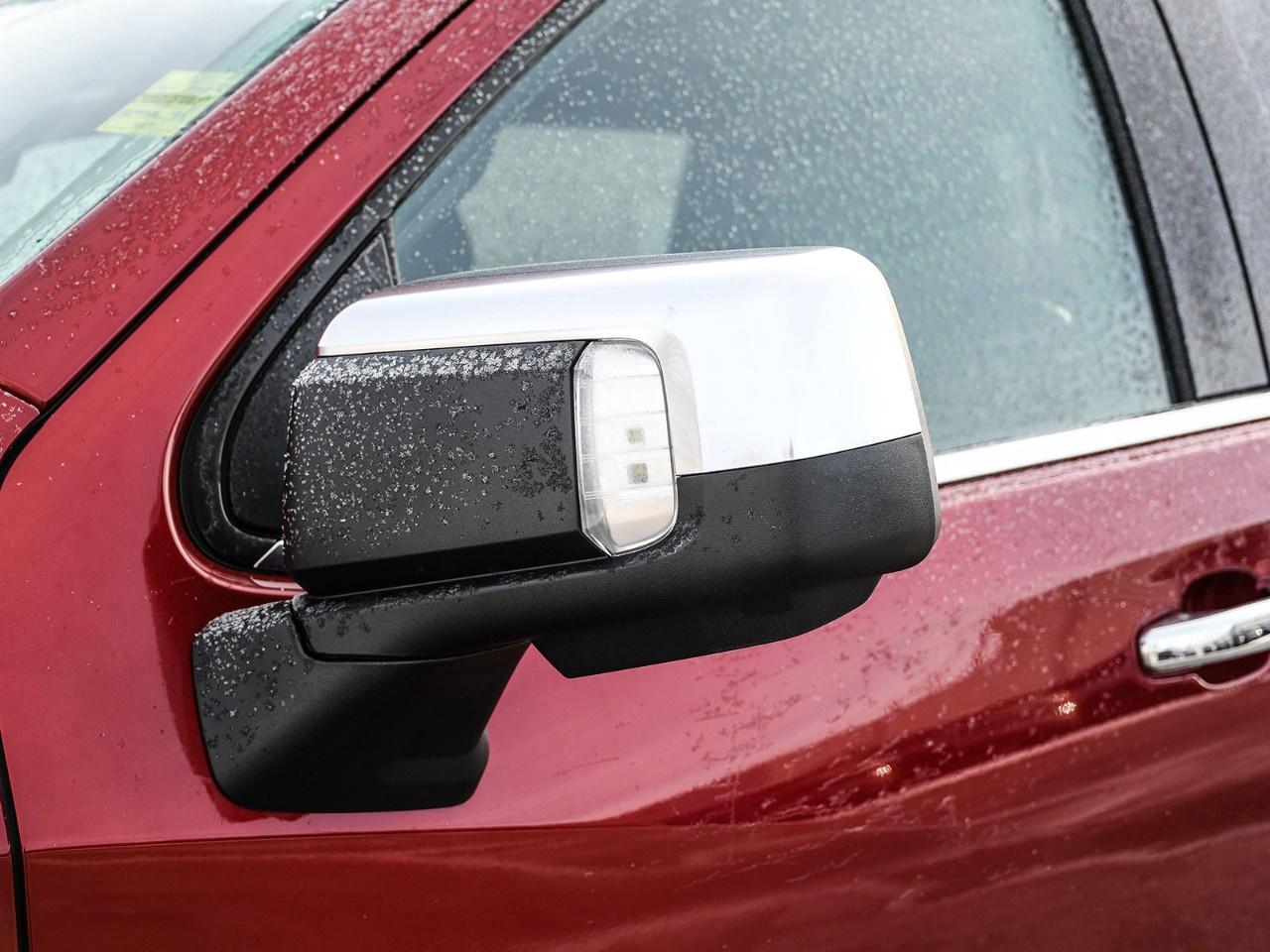 2022 Chevrolet Silverado 1500 Crew Cab Short Box 4-Wheel Drive High Country Photo