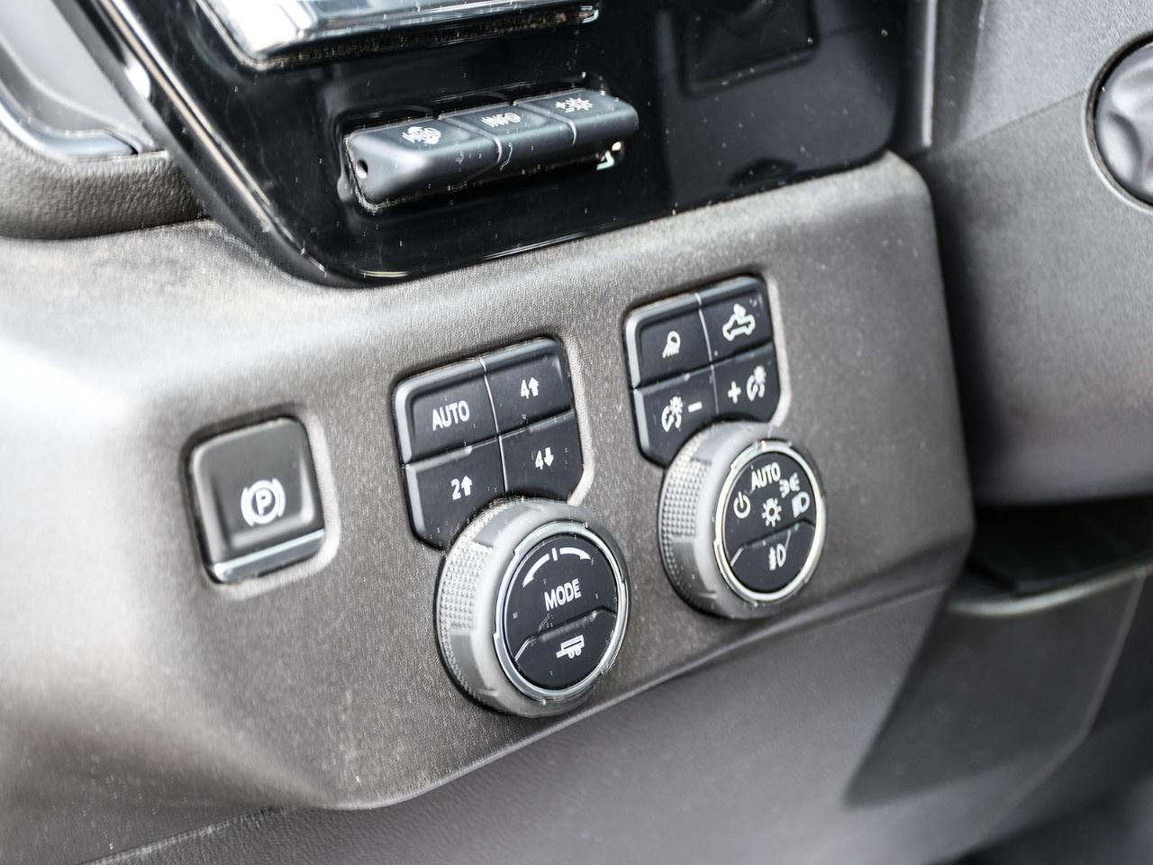 2022 Chevrolet Silverado 1500 Crew Cab Short Box 4-Wheel Drive High Country Photo