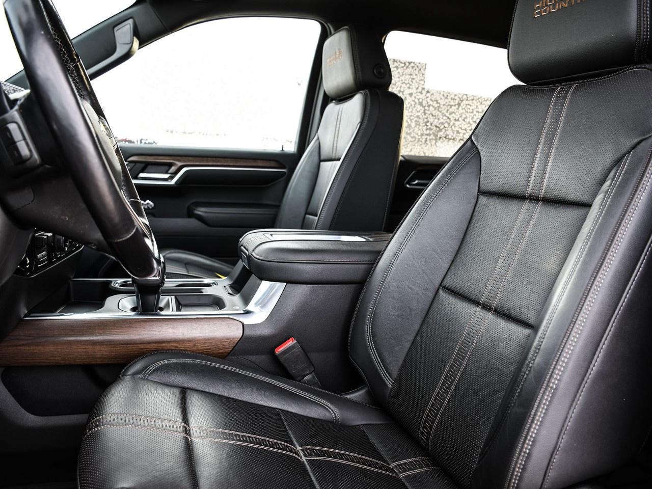 2022 Chevrolet Silverado 1500 Crew Cab Short Box 4-Wheel Drive High Country Photo