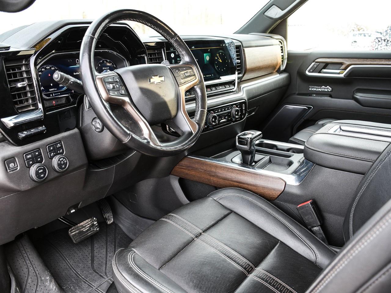 2022 Chevrolet Silverado 1500 Crew Cab Short Box 4-Wheel Drive High Country Photo