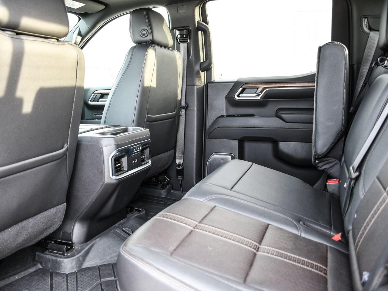 2022 Chevrolet Silverado 1500 Crew Cab Short Box 4-Wheel Drive High Country Photo