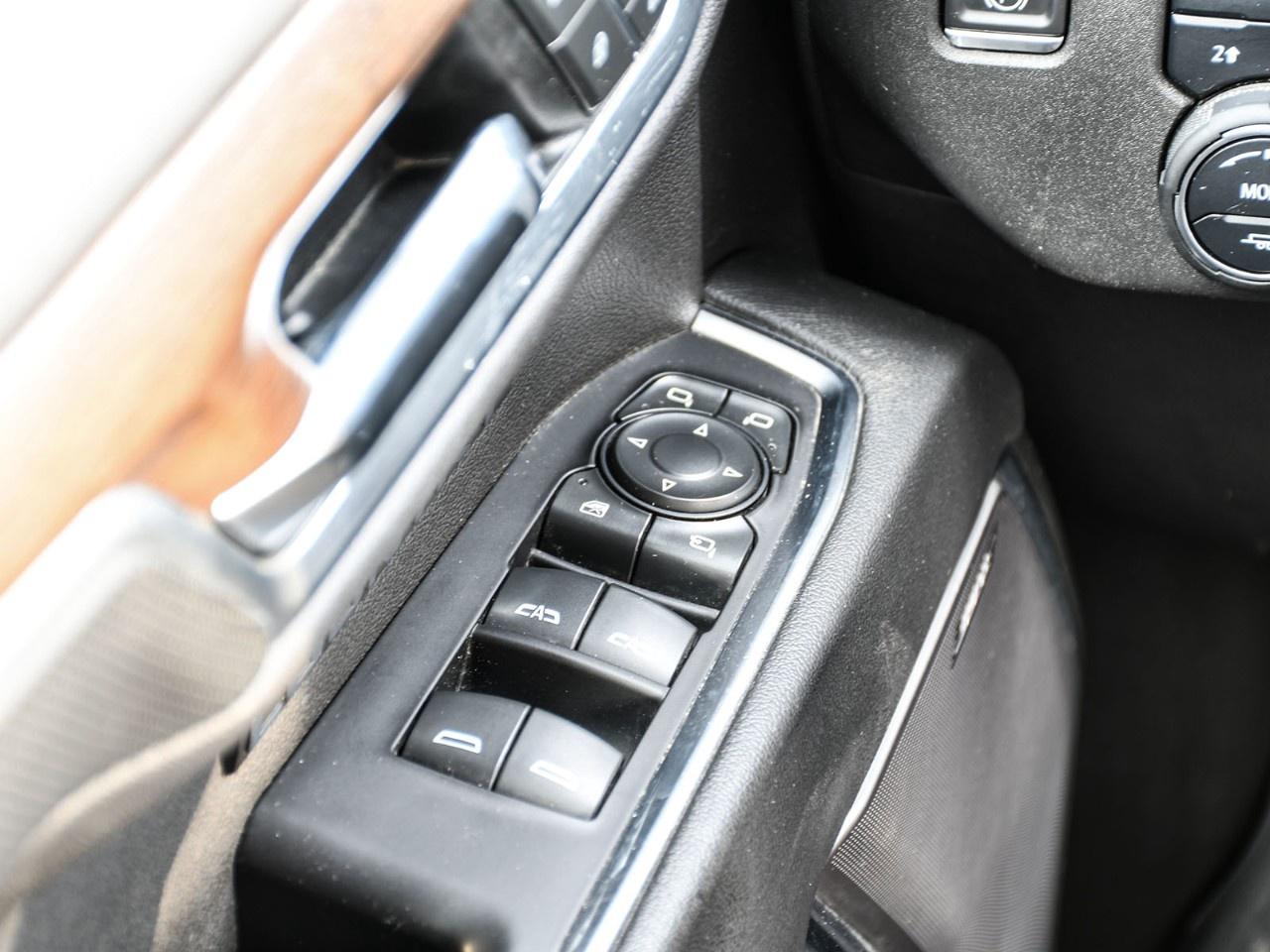 2022 Chevrolet Silverado 1500 Crew Cab Short Box 4-Wheel Drive High Country Photo