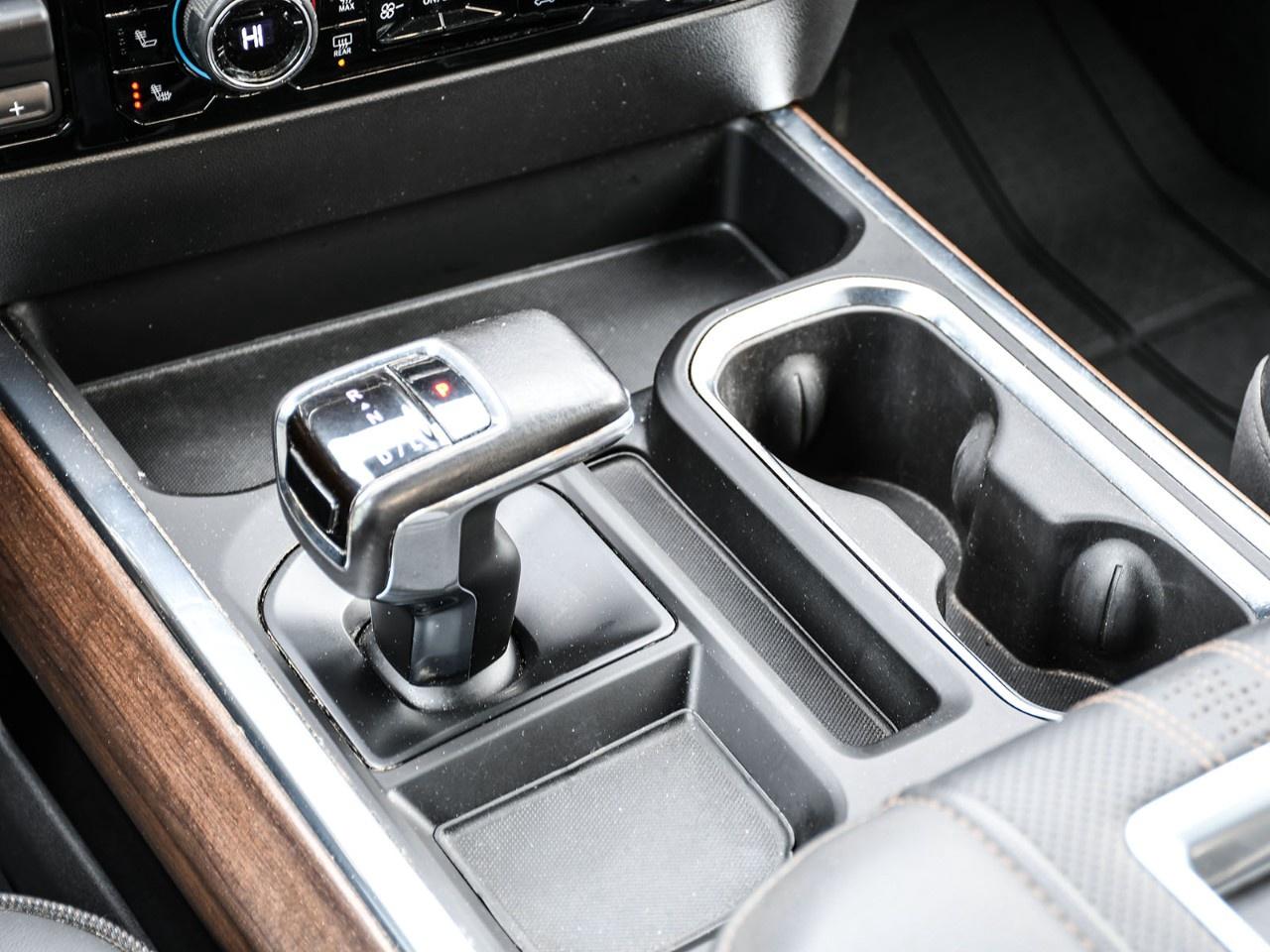 2022 Chevrolet Silverado 1500 Crew Cab Short Box 4-Wheel Drive High Country Photo