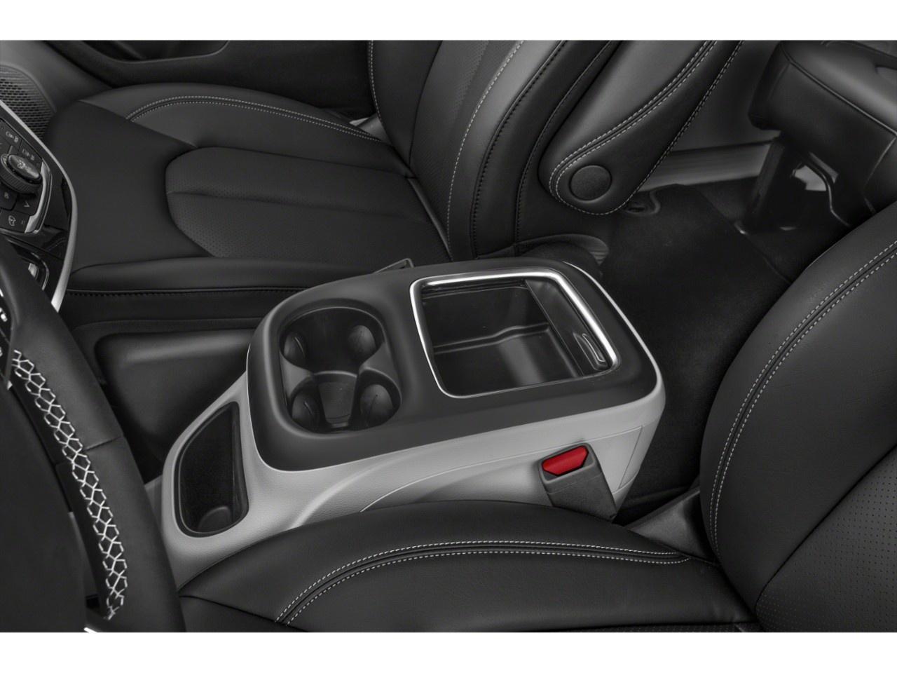 2023 Chrysler Pacifica Touring L FWD Photo