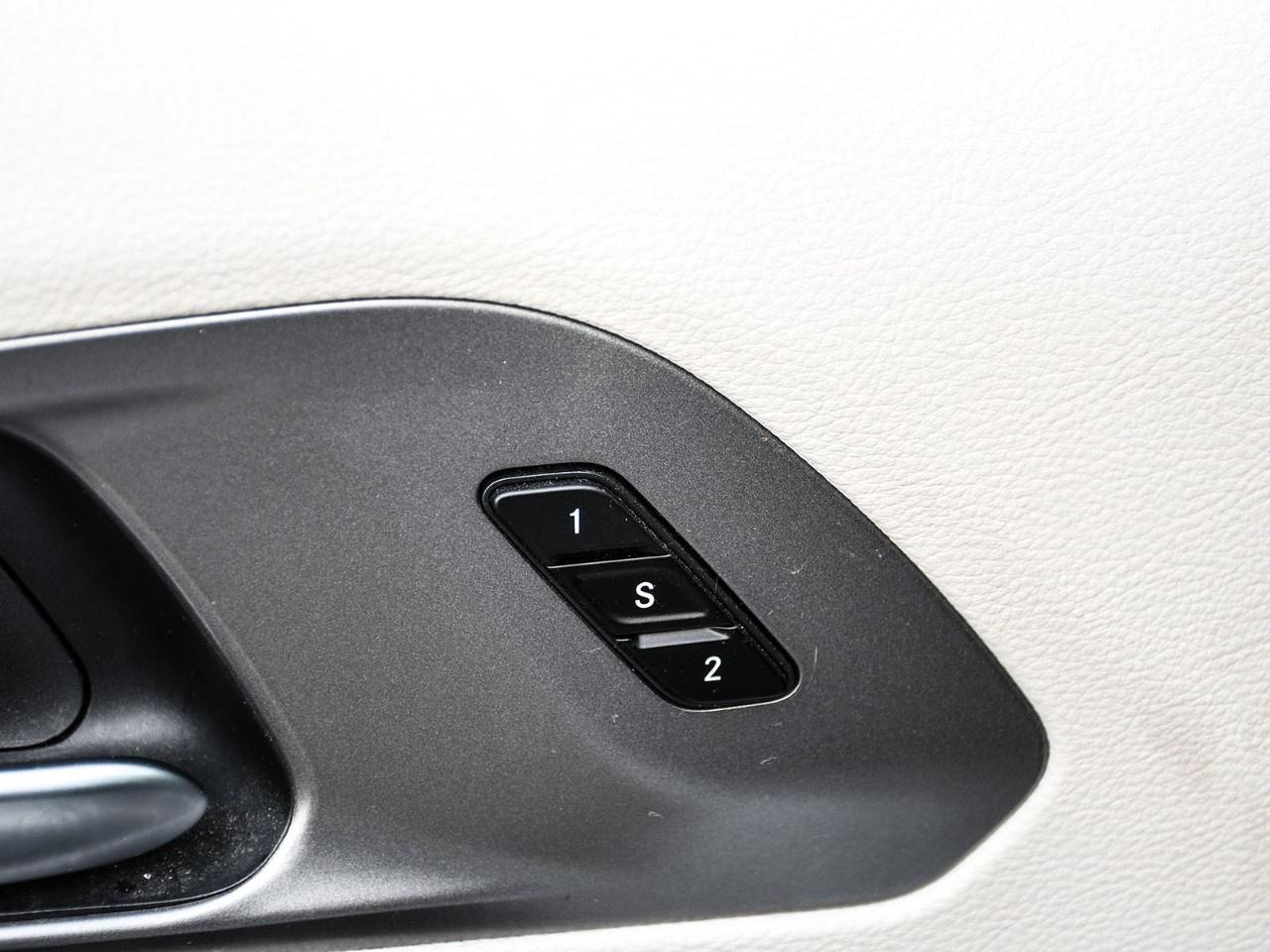 2023 Chrysler Pacifica Touring L FWD Photo