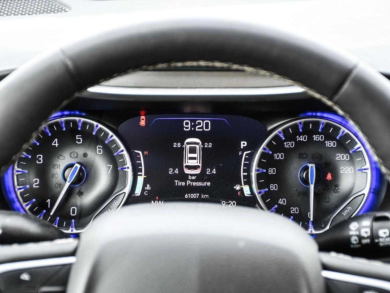 2023 Chrysler Pacifica Touring L FWD Photo