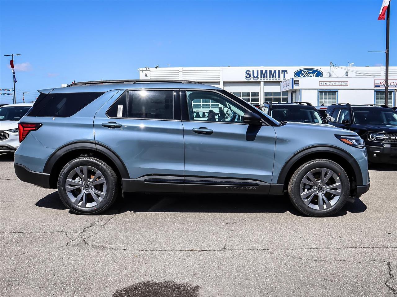 2026 Ford Explorer Active Photo3