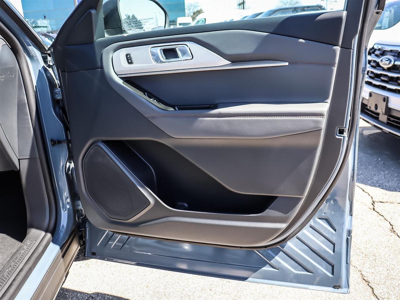 2026 Ford Explorer Active Photo